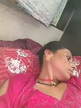Snapshot of ISHANI-SINGH chatting on 10.21.25 ISHANI-SINGH online show from 10.21.25