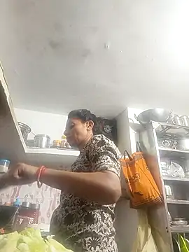 ISHANI-SINGH online show from 02.24.26