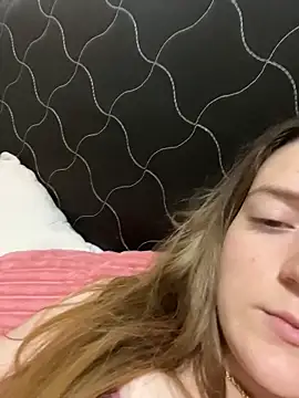 Snapshot of SafadaJS chatting on 11.21.25 SafadaJS online show from 11.21.25