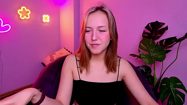 Snapshot of CindySparkl chatting on 02.21.26 CindySparkl online show from 02.21.26