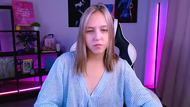 Snapshot of CindySparkl chatting on 02.25.26 CindySparkl online show from 02.25.26