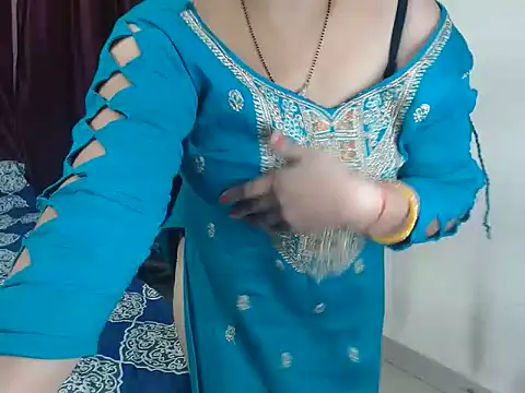 Snapshot of Hot_anika_ chatting on 06.14.26 Hot anika online show from 06.14.26