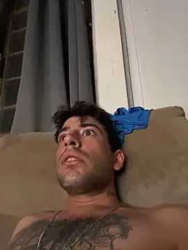 Snapshot of Dudupintudoo chatting on 11.28.25 Dudupintudoo online show from 11.28.25