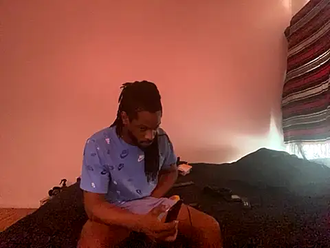 Snapshot of Taydagr8 chatting on 09.28.25 Taydagr8 online show from 09.28.25