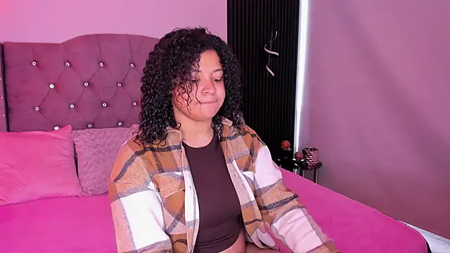 Snapshot of Dakota_Mars chatting on 10.18.25 Dakota Mars online show from 10.18.25