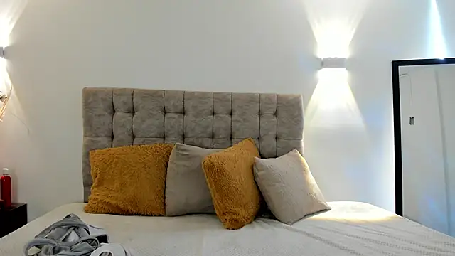 Dakota Mars online show from 03.12.26