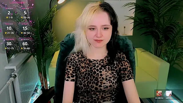 girl next doorr online show from 03.28.26