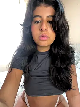 CuteMaddy18 online show from 10.13.25