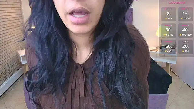 Snapshot of Lia_Blake_ chatting on 11.16.25 Lia Blake online show from 11.16.25