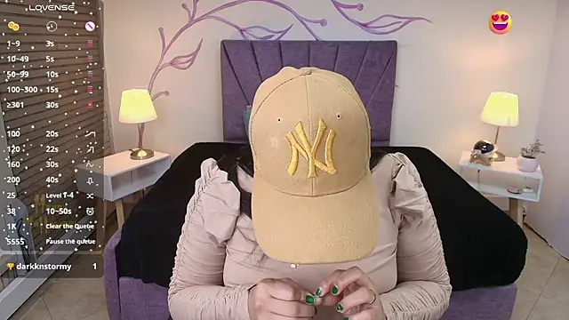 Snapshot of Lia_Blake_ chatting on 11.30.25 Lia Blake online show from 11.30.25