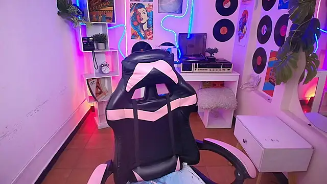 Snapshot of sweety_smilee chatting on 02.02.26 sweety smilee online show from 02.02.26