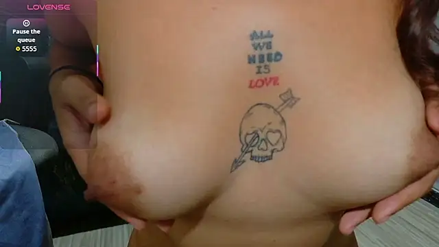 Snapshot of sweety_smilee chatting on 02.12.26 sweety smilee online show from 02.12.26