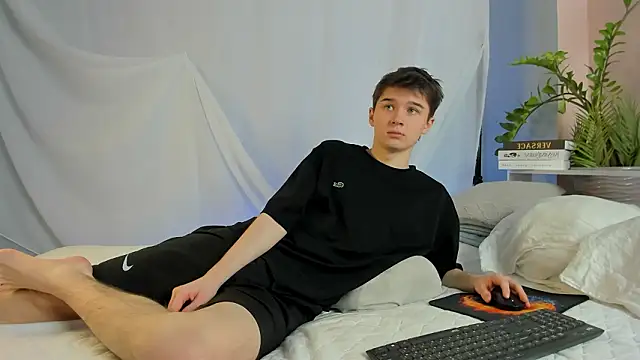 SherlockMax online show from 03.04.26