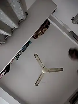 Snapshot of t2pnb chatting on 11.02.25 t2pnb online show from 11.02.25