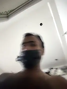 Snapshot of t2pnb chatting on 11.04.25 t2pnb online show from 11.04.25