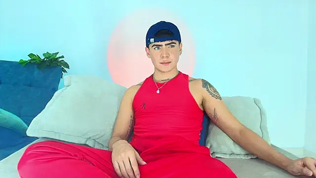 Snapshot of CamiiGuzmanX chatting on 11.06.25 CamiiGuzmanX online show from 11.06.25