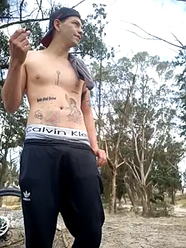 Thomasjons  online show from 12.04.25