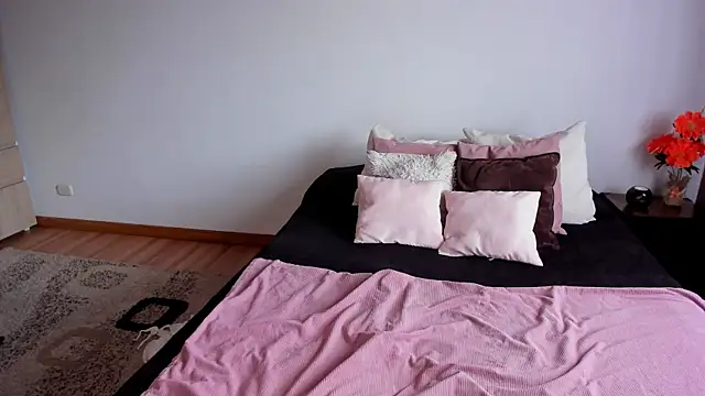 Snapshot of Kata_Soler_ chatting on 01.12.26 Kata Soler online show from 01.12.26