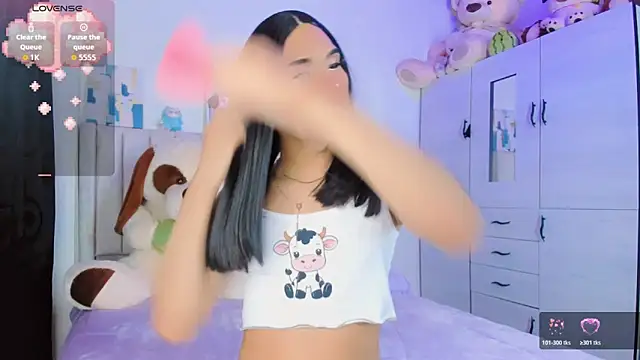 Snapshot of baby_cleo chatting on 11.13.25 baby cleo online show from 11.13.25