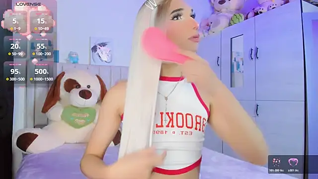 Snapshot of baby_cleo chatting on 11.15.25 baby cleo online show from 11.15.25