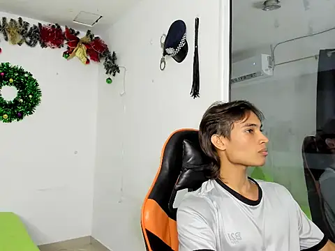 Snapshot of kenshi_roa chatting on 01.08.26 kenshi roa online show from 01.08.26