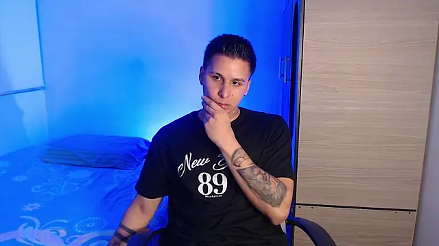 valentinosex1 online show from 01.10.26