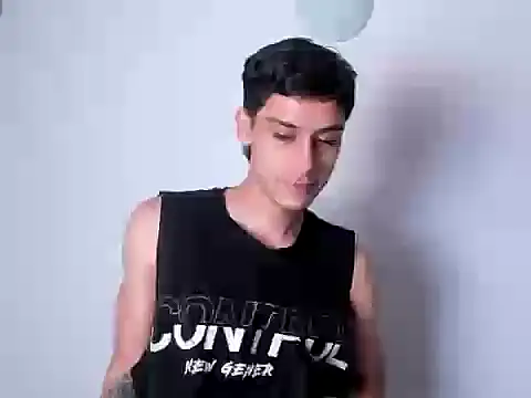 Snapshot of axel_davis_ chatting on 11.30.25 axel davis online show from 11.30.25