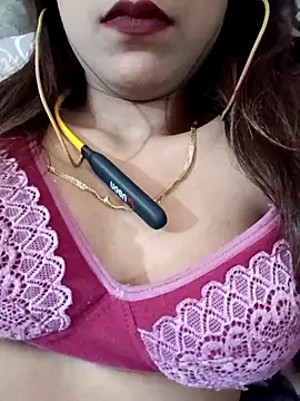 Snapshot of payalsharma95 chatting on 10.07.25 payalsharma95 online show from 10.07.25