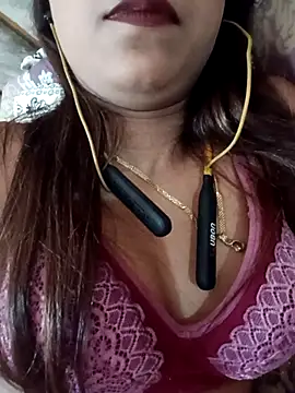 Snapshot of payalsharma95 chatting on 10.08.25 payalsharma95 online show from 10.08.25