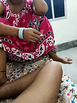 Snapshot of Hotty-Moni chatting on 09.19.25 Hotty-Moni online show from 09.19.25