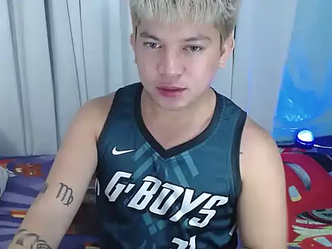 Snapshot of Fuckboii_intown chatting on 11.18.25 Fuckboii intown online show from 11.18.25