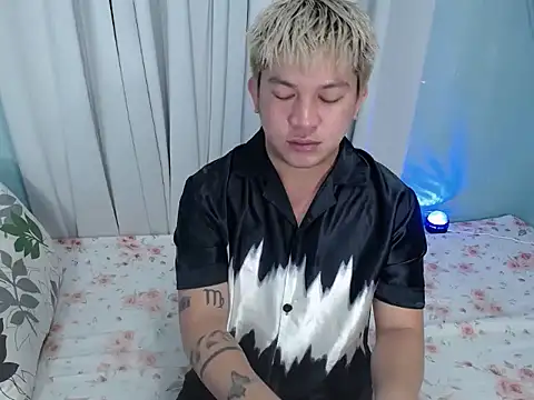 Snapshot of Fuckboii_intown chatting on 11.28.25 Fuckboii intown online show from 11.28.25