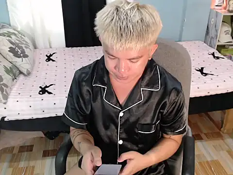 Snapshot of Fuckboii_intown chatting on 04.30.26 Fuckboii intown online show from 04.30.26