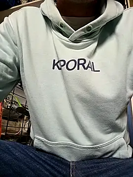 Snapshot of Jo27110 chatting on 10.29.25 Jo27110 online show from 10.29.25