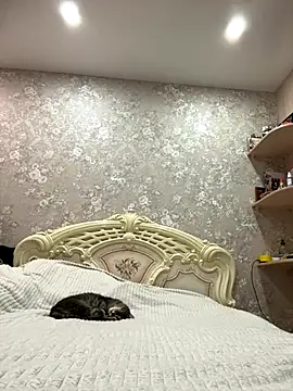 Snapshot of ElliRose chatting on 11.17.25 ElliRose online show from 11.17.25