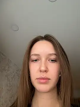 Snapshot of ElliRose chatting on 11.28.25 ElliRose online show from 11.28.25