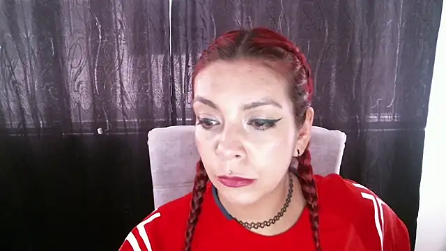 Snapshot of _ari_gato_ chatting on 11.27.25 ari gato online show from 11.27.25