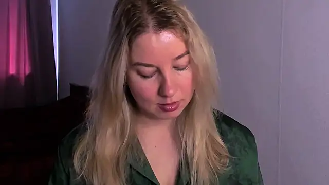 Snapshot of NancySanders chatting on 07.18.26 NancySanders online show from 07.18.26