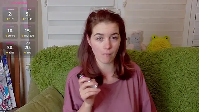 Snapshot of ElzaBlis chatting on 10.16.25 ElzaBlis online show from 10.16.25