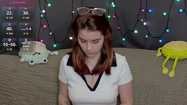 ElzaBlis online show from 12.17.25