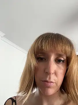 violetofsecret online show from 10.18.25