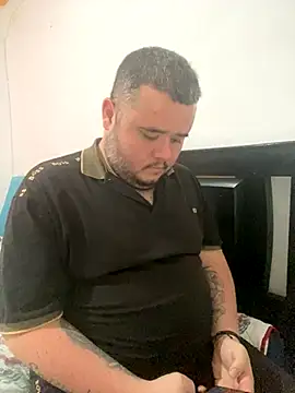 Snapshot of Chimbo-1996 chatting on 10.21.25 Chimbo-1996 online show from 10.21.25