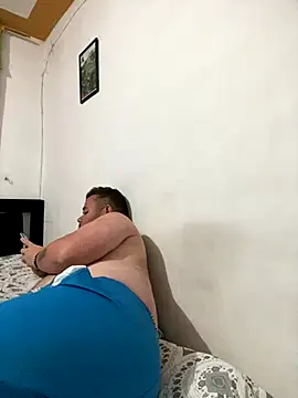 Snapshot of Chimbo-1996 chatting on 11.30.25 Chimbo-1996 online show from 11.30.25