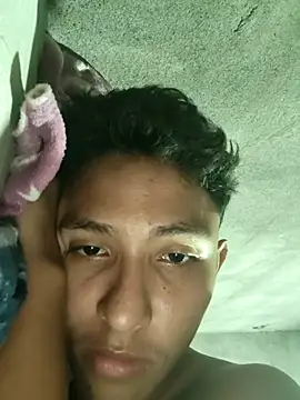 Snapshot of MattBroddy chatting on 10.15.25 MattBroddy online show from 10.15.25