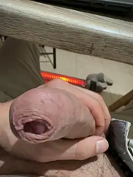 Snapshot of elcalabacin chatting on 10.30.25 elcalabacin online show from 10.30.25