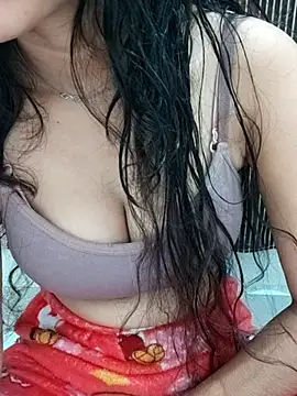 Snapshot of NAIRA5677 chatting on 11.17.25 NAIRA5677 online show from 11.17.25