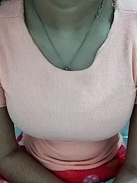 Snapshot of NAIRA5677 chatting on 11.22.25 NAIRA5677 online show from 11.22.25