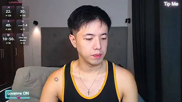 Snapshot of Addictiveboi chatting on 11.26.25 Addictiveboi online show from 11.26.25