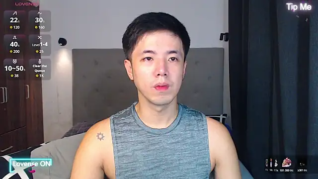 Snapshot of Addictiveboi chatting on 12.03.25 Addictiveboi online show from 12.03.25