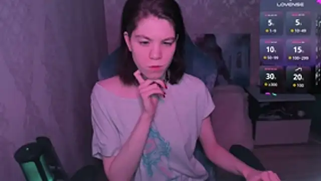 Snapshot of aestheticbeing chatting on 03.22.26 aestheticbeing online show from 03.22.26